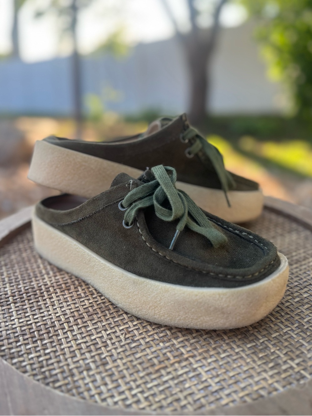 Dirty Laundry Olive Suede Platform Mule Clogs Size 6.5